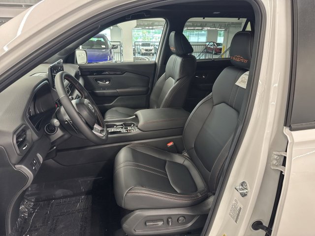 New 2026 Honda Pilot TrailSport image 19