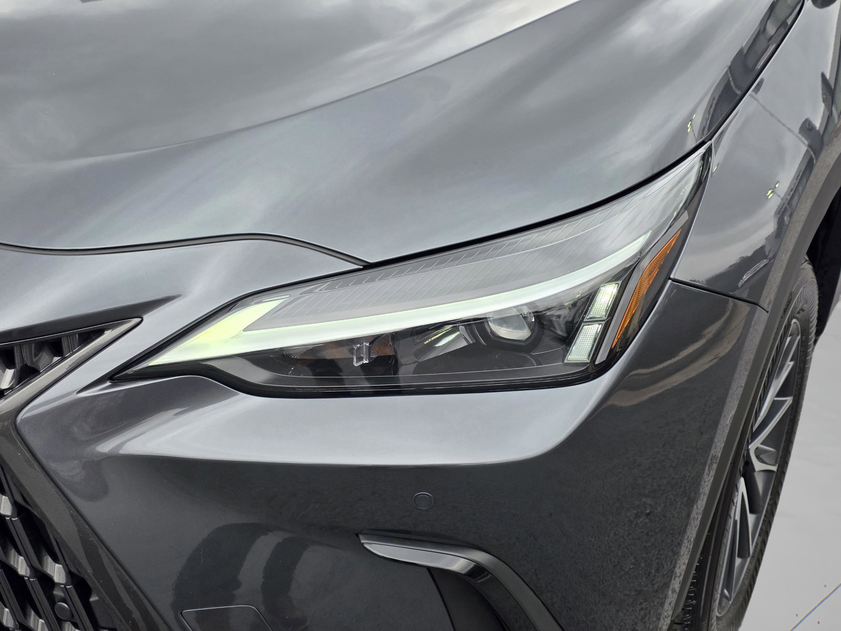 Certified 2025 Lexus NX 250 FWD w/ Towing Package (2000 Lbs) image 10