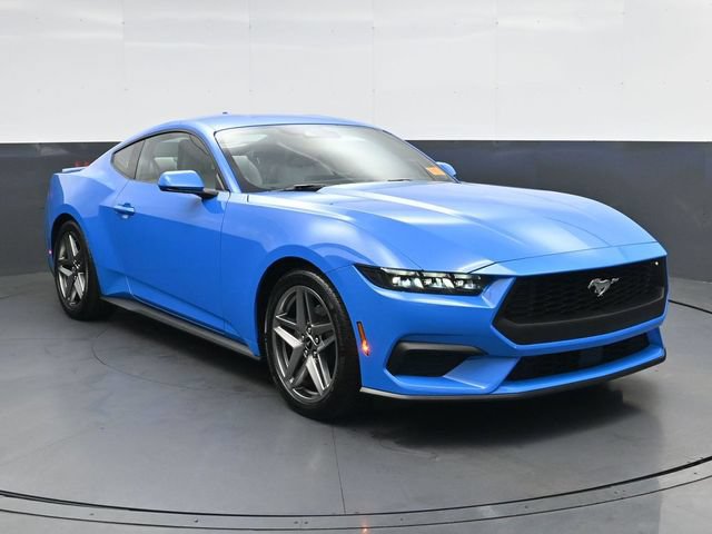Used 2025 Ford Mustang Premium RWD image 2