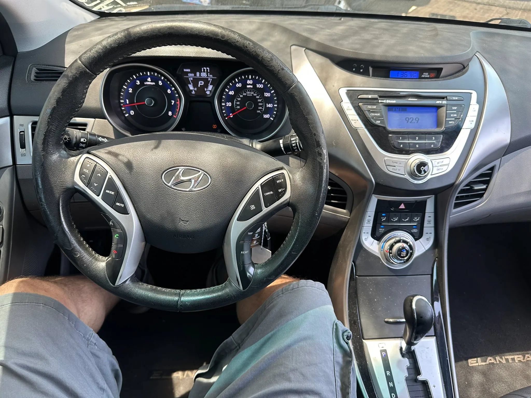 Used 2012 Hyundai Elantra Limited FWD image 10