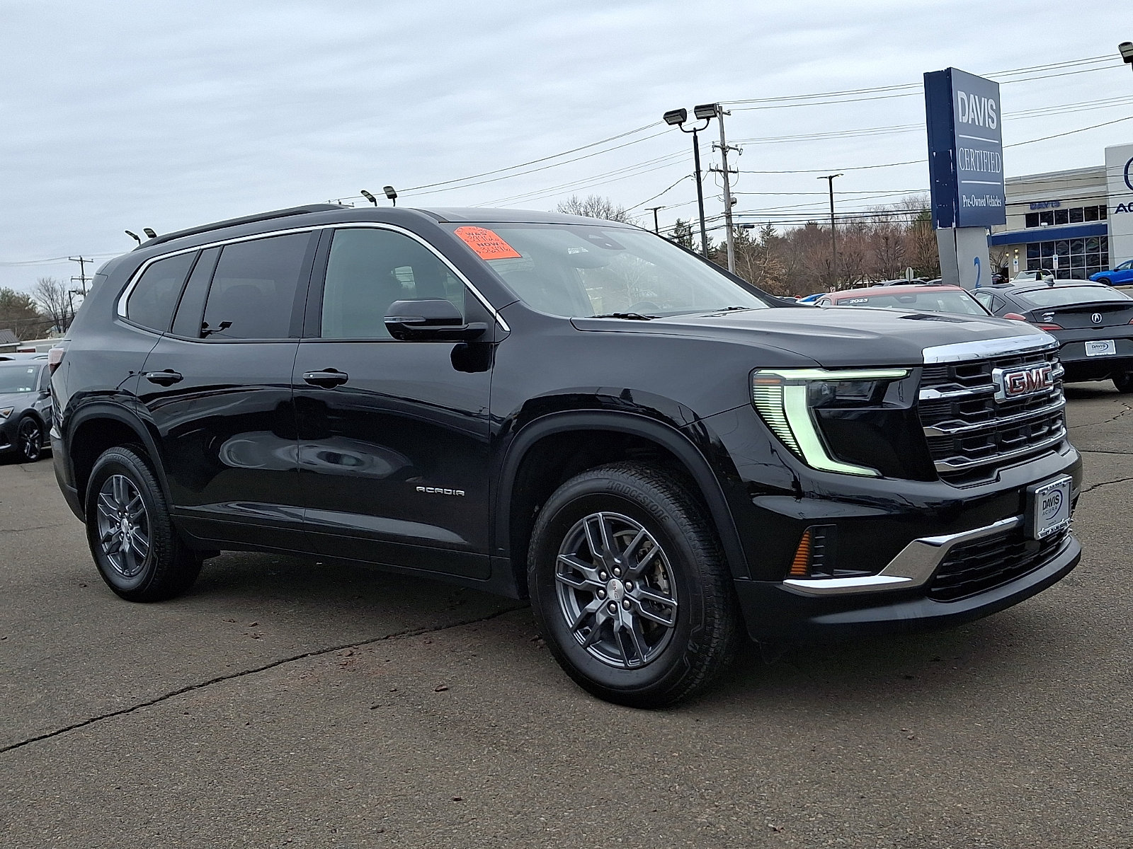 Used 2025 GMC Acadia Elevation AWD/4WD image 3