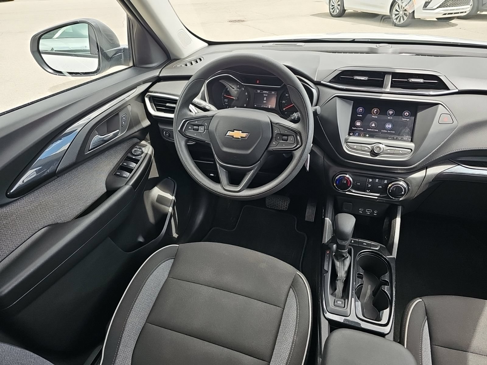 Used 2023 Chevrolet TrailBlazer LS FWD image 24