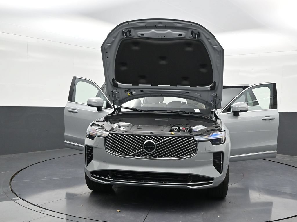 New 2026 Volvo XC90 B6 Plus w/ Protection Package Premier AWD/4WD image 34