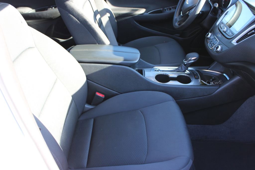Used 2024 Chevrolet Malibu LT image 19