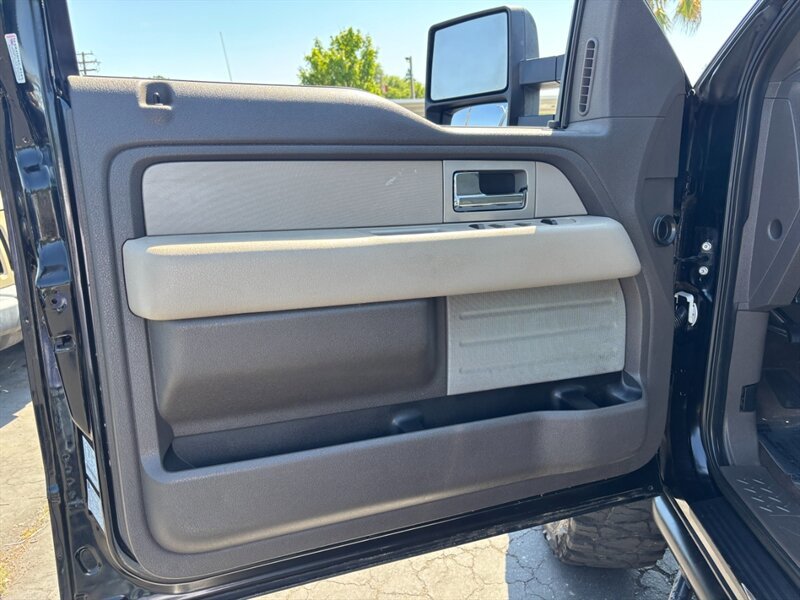 Used 2009 Ford F150 XLT AWD/4WD image 16
