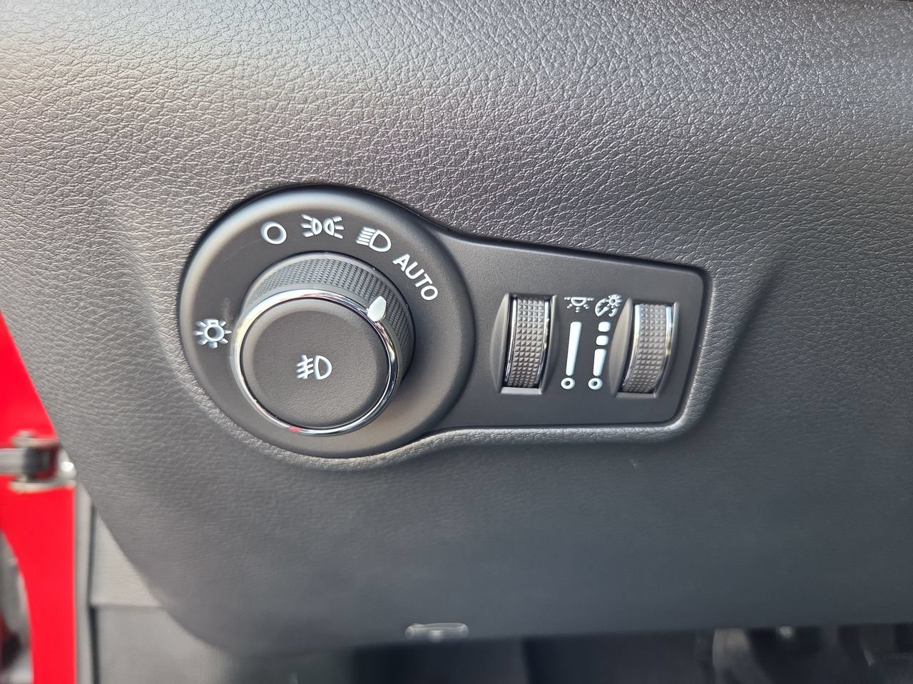 New 2026 Jeep Compass Latitude AWD/4WD image 31