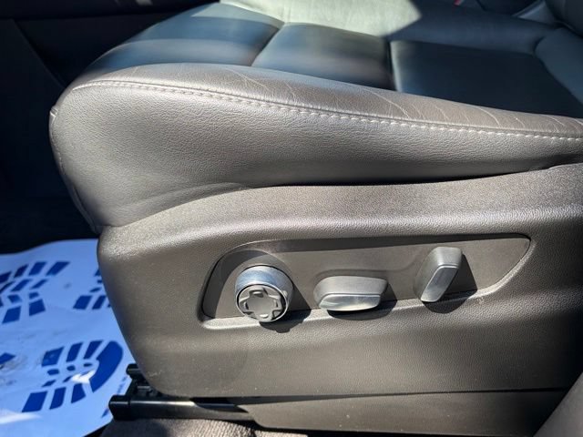 Used 2025 Cadillac XT4 Premium Luxury AWD/4WD image 13
