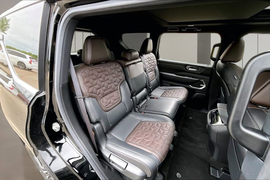 Used 2025 Nissan Armada Platinum Reserve AWD/4WD image 29