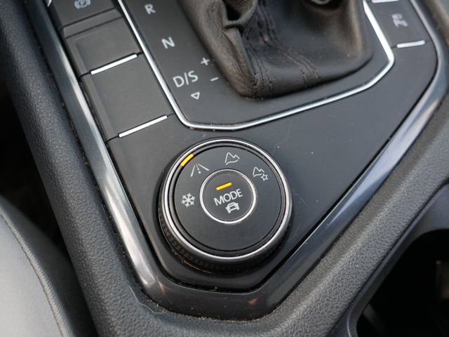 Used 2020 Volkswagen Tiguan SEL Premium R-Line w/ 3rd Row Seat Package image 32