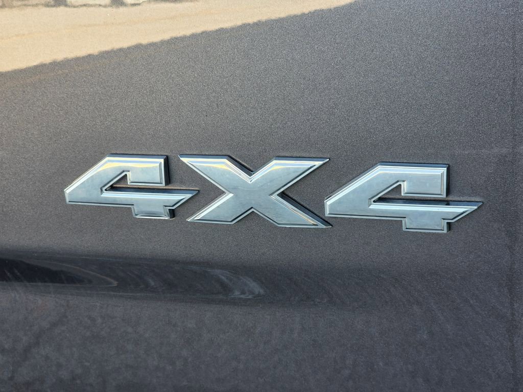 Used 2019 RAM 1500 Express w/ Express Value Package AWD/4WD image 12