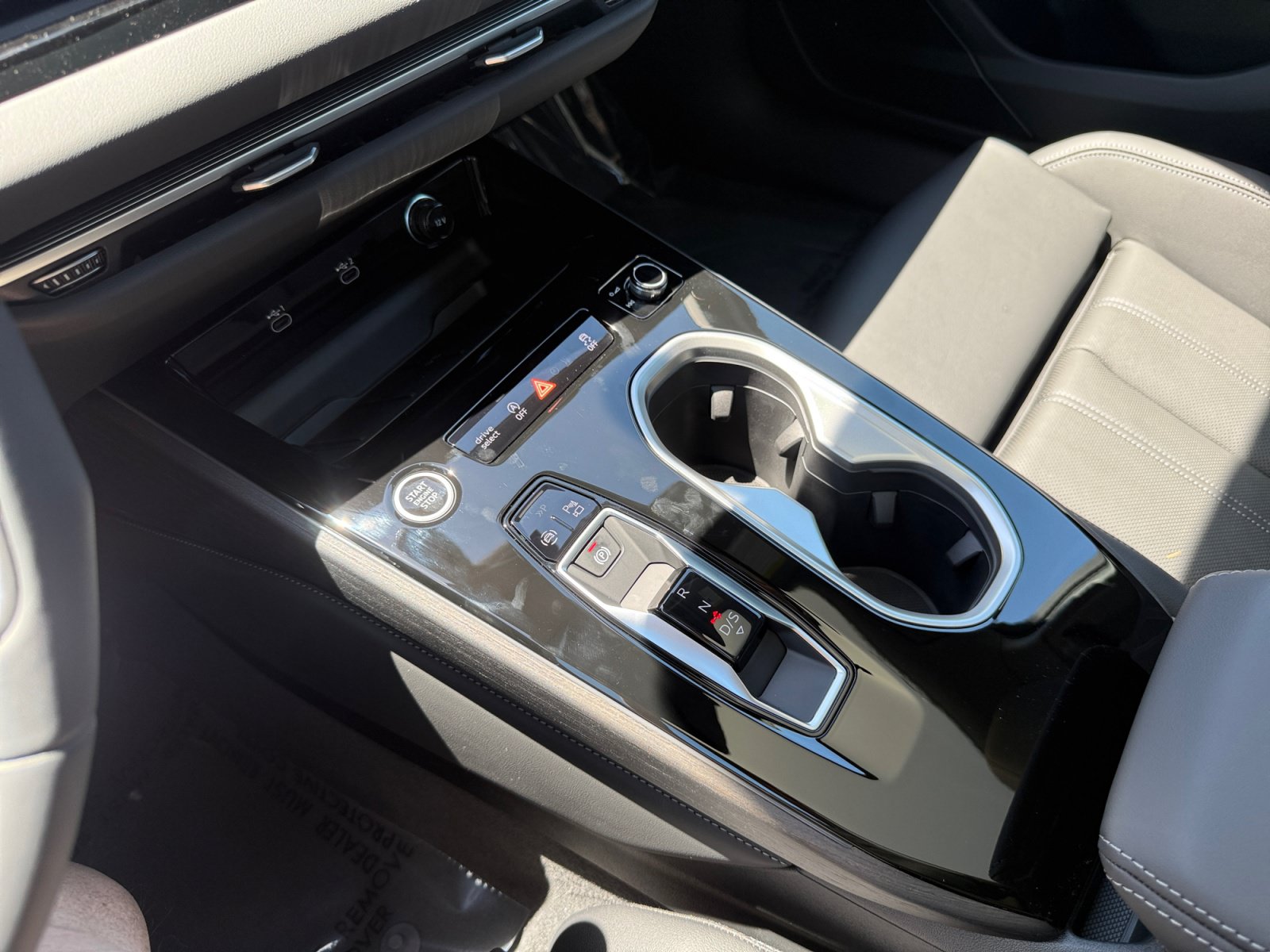 New 2026 Audi A6 Premium Plus AWD/4WD image 13