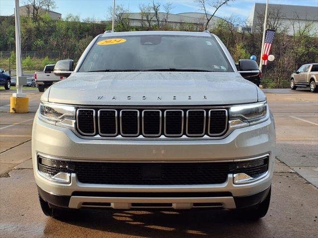 Used 2024 Jeep Wagoneer Series II w/ Premium Group I AWD/4WD image 3