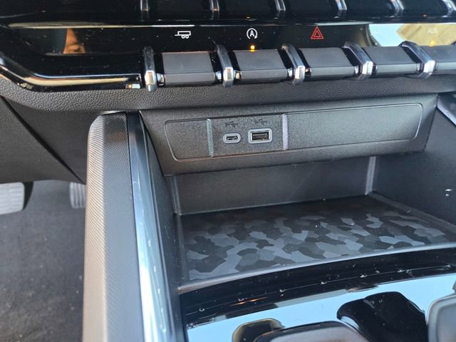 Used 2026 GMC Canyon Elevation w/ Convenience Package RWD image 19