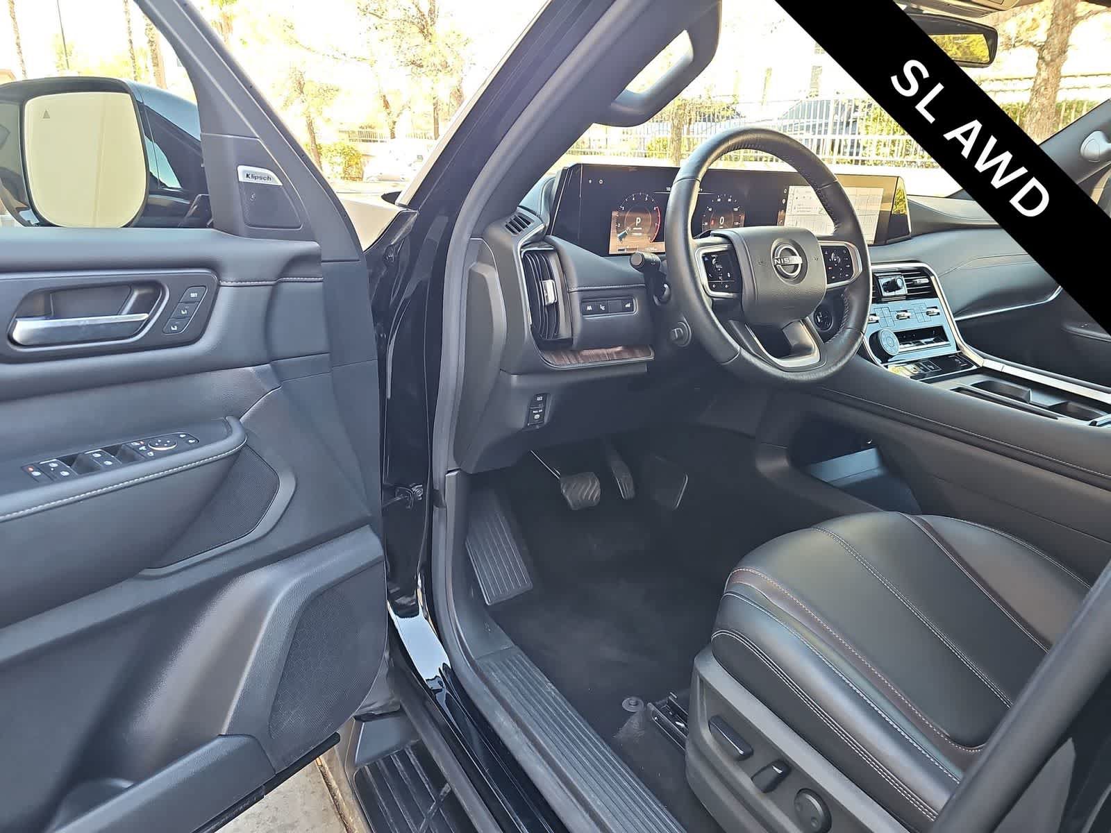 Used 2025 Nissan Armada SL AWD/4WD image 10