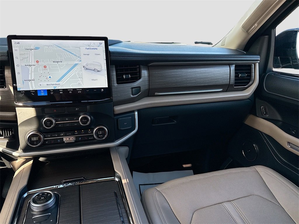 Used 2022 Ford Expedition Limited image 26