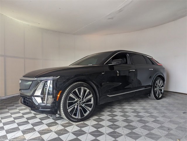 Used 2023 Cadillac Lyriq 2WD image 4