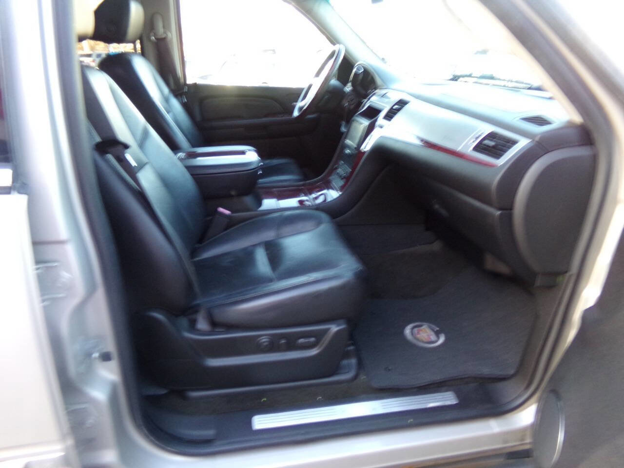 Used 2007 Cadillac Escalade AWD image 30