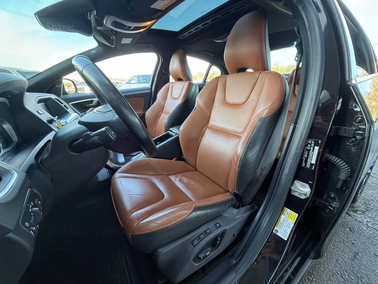 Used 2015 Volvo S60 T5 Platinum w/ Climate Package image 10