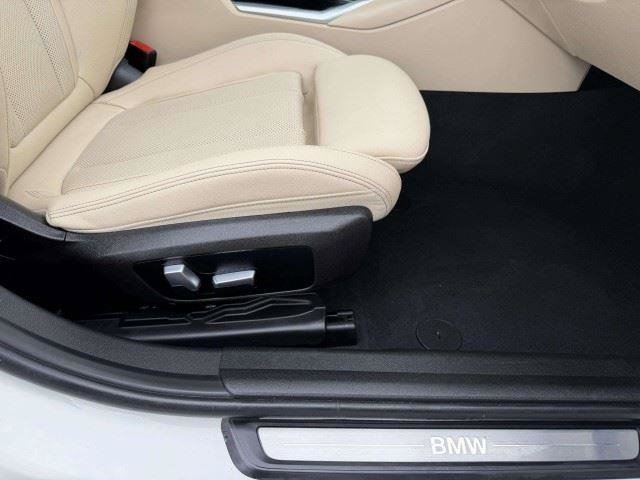 Used 2023 BMW 330i xDrive Sedan w/ Driving Assistance Package AWD/4WD image 46