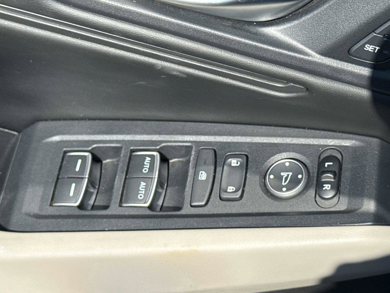 Used 2023 Honda Accord EX-L image 17