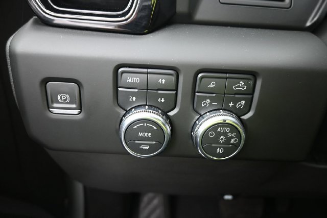 Used 2022 GMC Sierra 1500 AT4 w/ AT4 Preferred Package AWD/4WD image 16
