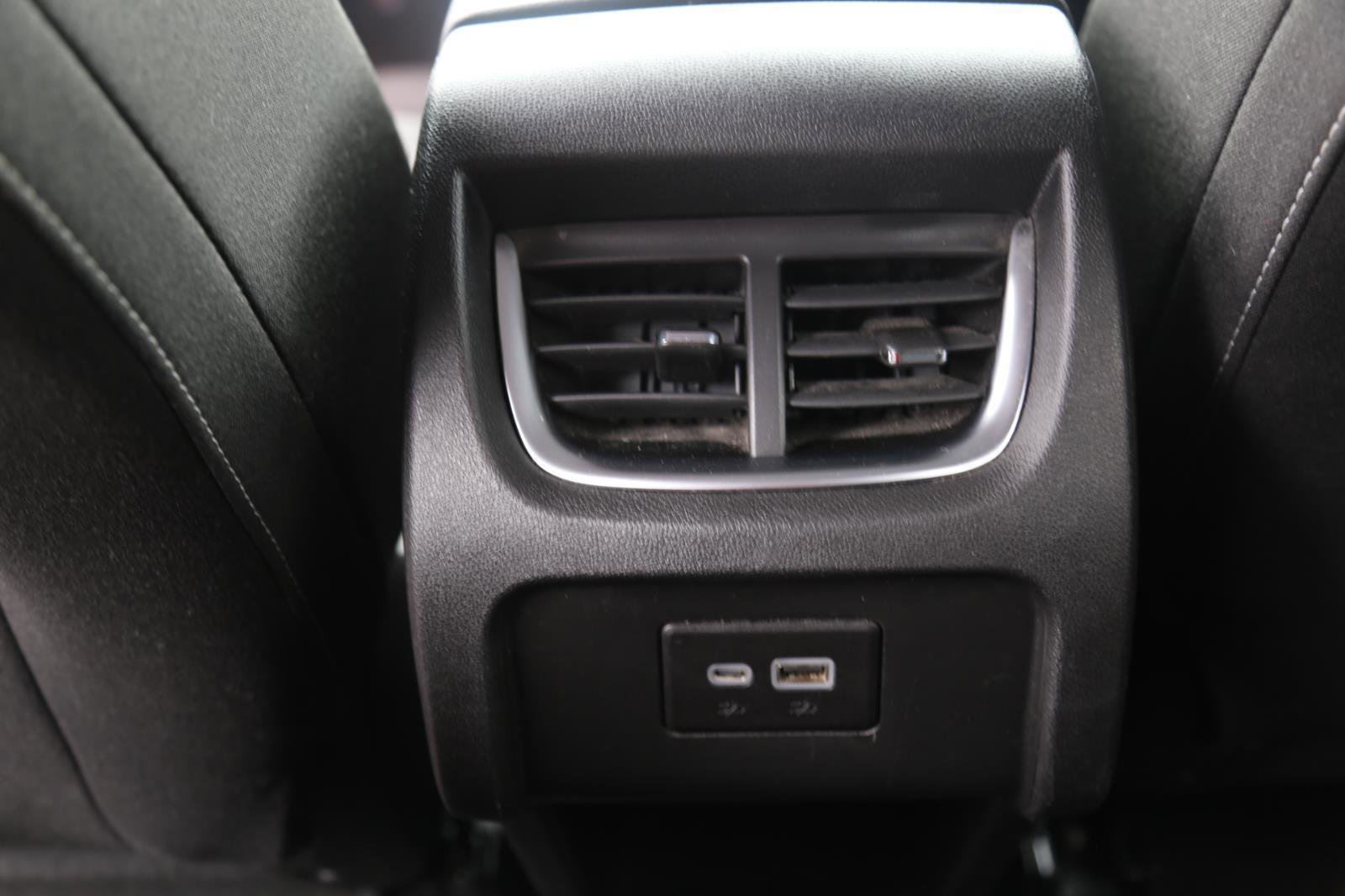 Used 2025 Chevrolet Blazer LT image 18