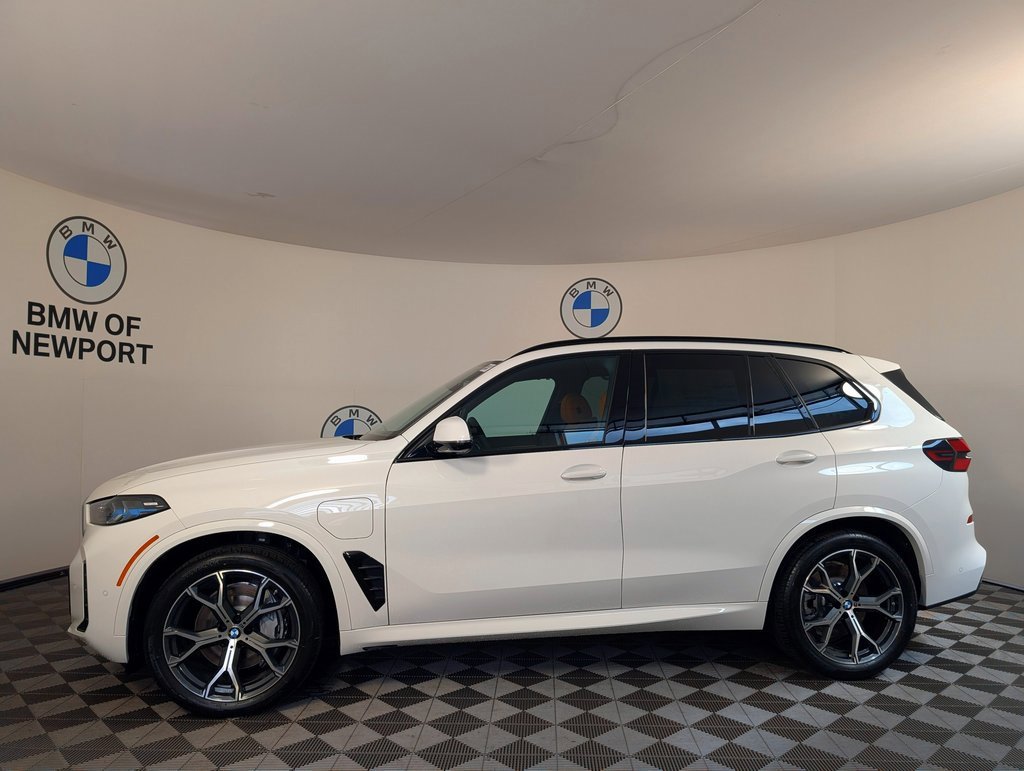 New 2026 BMW X5 xDrive50e w/ M Sport Package image 9