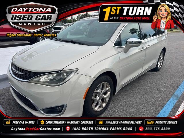 Used 2017 Chrysler Pacifica Limited FWD image 1
