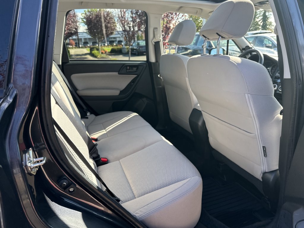 Used 2018 Subaru Forester 2.5i Premium w/ Protection Package #3 AWD/4WD image 15