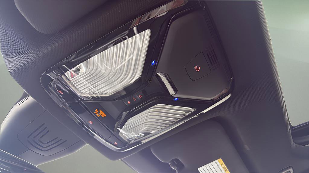 Used 2020 BMW X6 M50i w/ Executive Package image 29