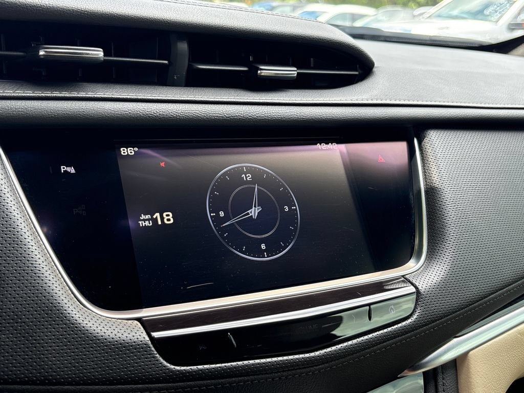 Used 2017 Cadillac XT5 FWD image 18