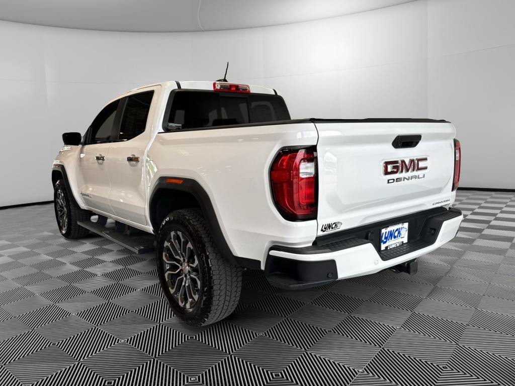 Used 2025 GMC Canyon Denali AWD/4WD image 3