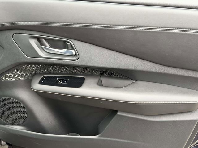 Used 2023 Nissan Ariya FWD image 8