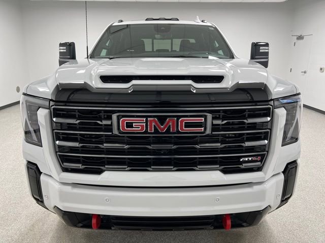 Used 2025 GMC Sierra 3500 AT4 w/ AT4 Premium Plus Package image 3