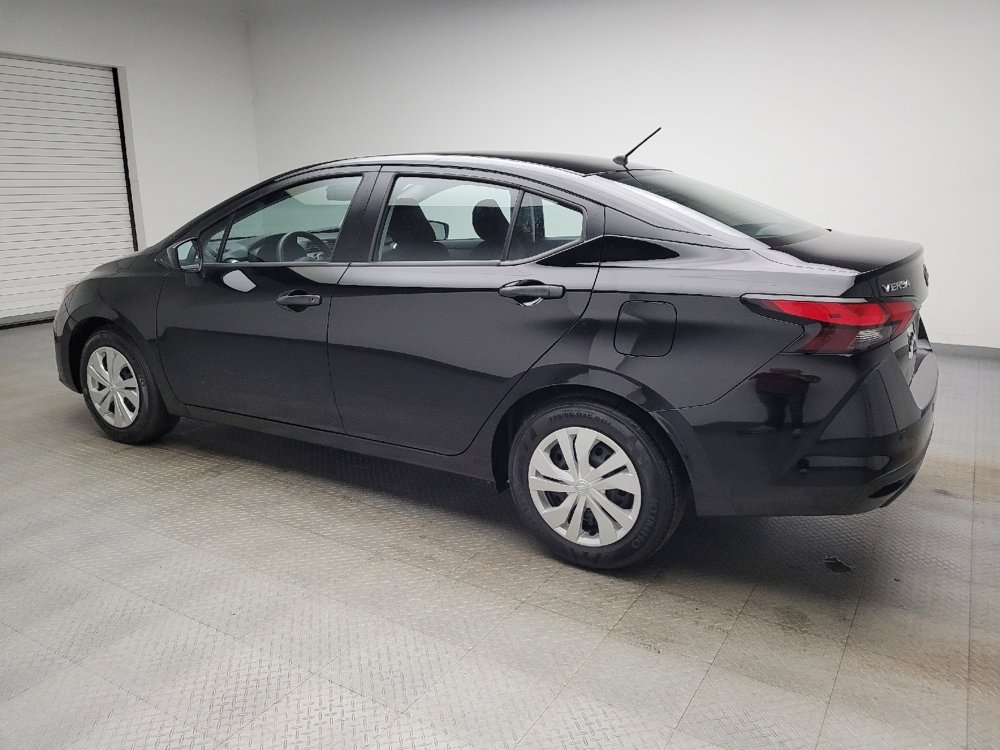 Used 2025 Nissan Versa S FWD image 3