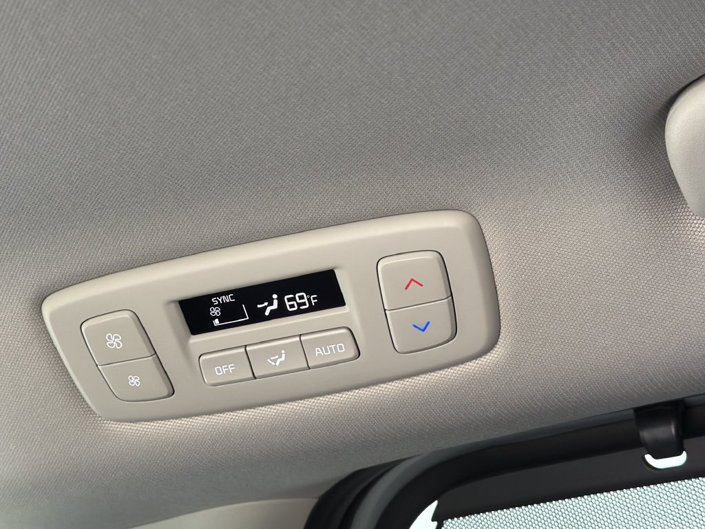 Used 2025 Kia Carnival SX Prestige FWD image 20