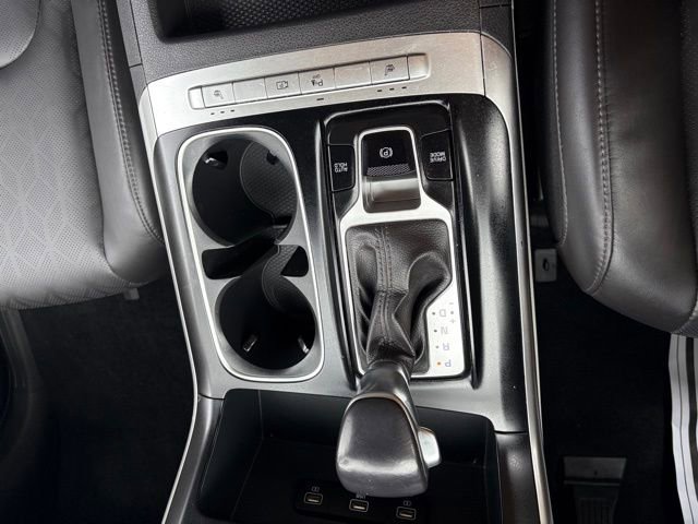 Certified 2023 Kia Carnival LX image 18