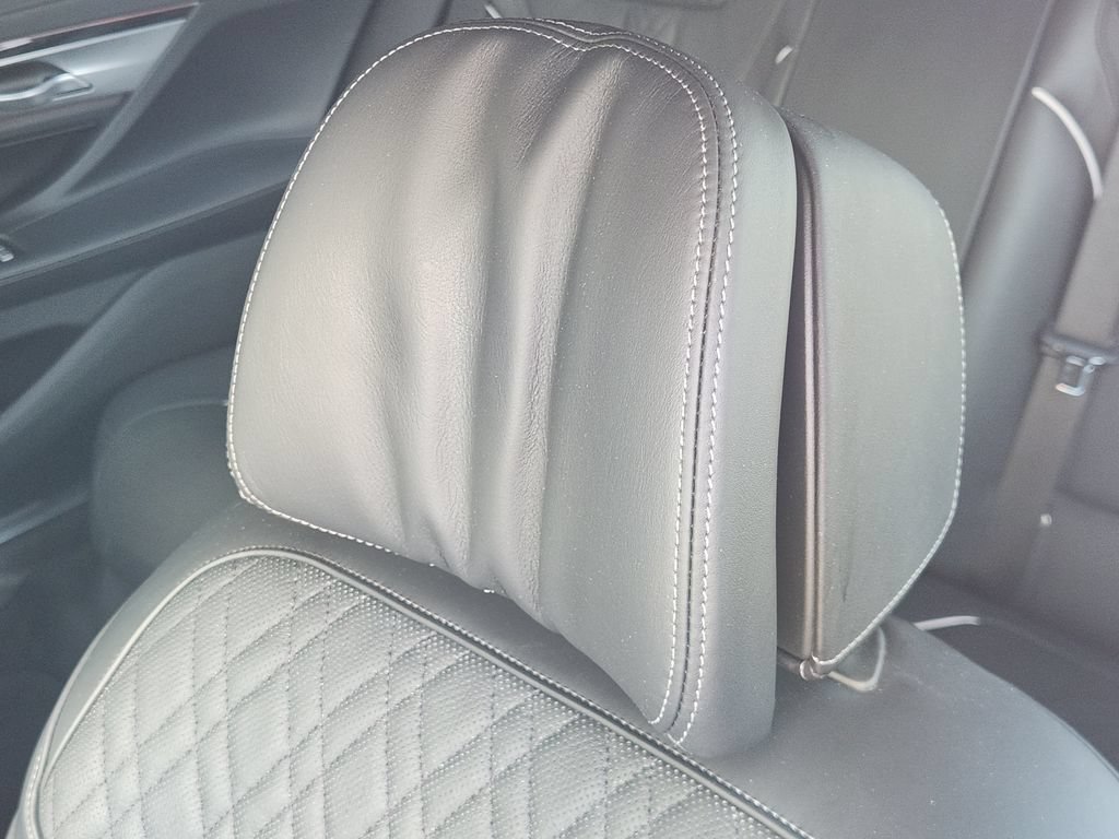 Used 2019 BMW 750i w/ M Sport Package RWD image 24