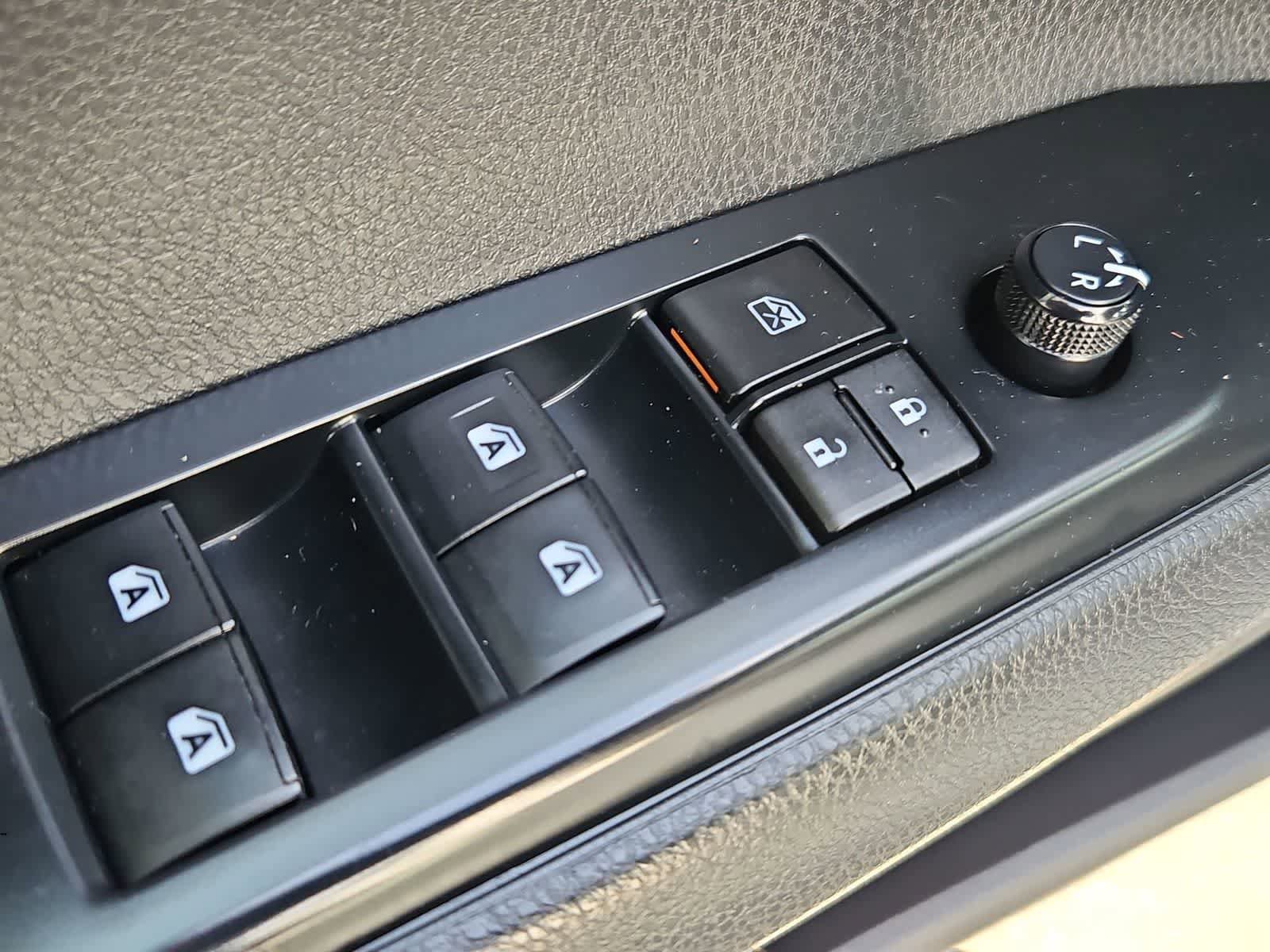 Used 2018 Toyota Camry LE FWD image 17