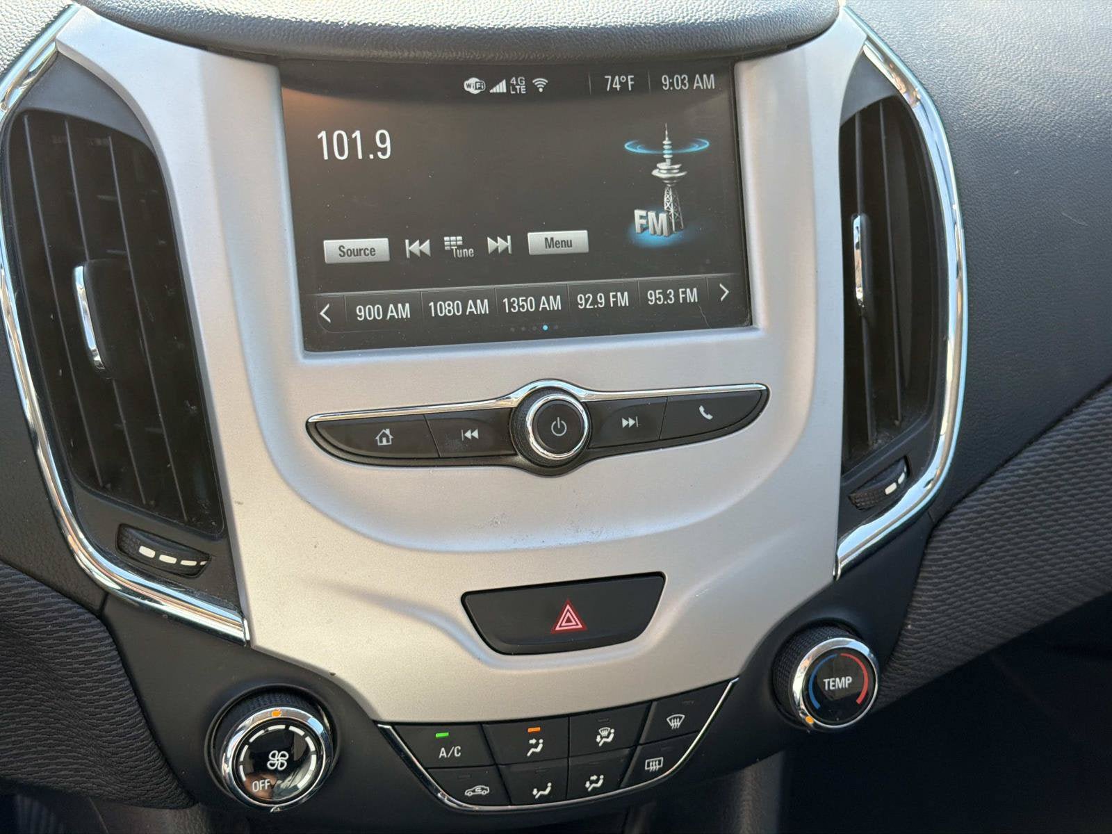 Used 2018 Chevrolet Cruze LS FWD image 15