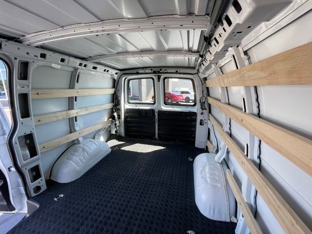 Used 2025 GMC Savana 2500 w/ Driver Convenience Package RWD image 13