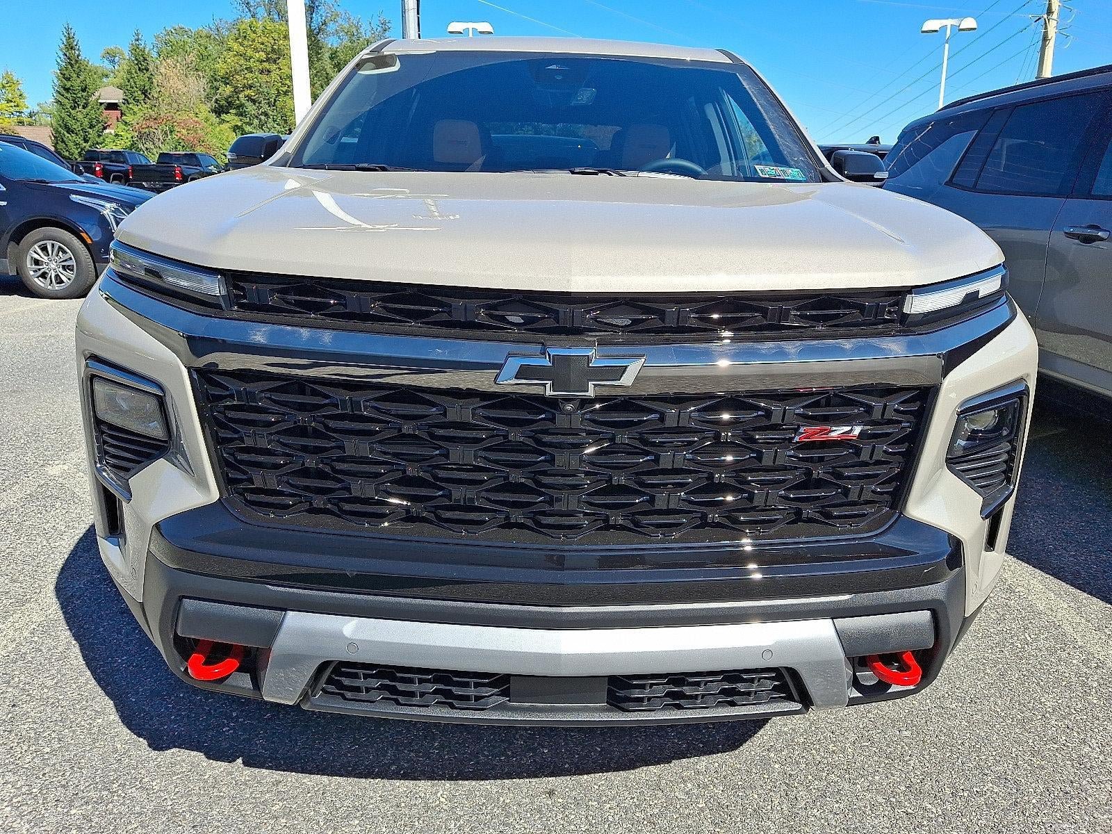 New 2027 Chevrolet Traverse Z71 w/ Enhanced Driving Package AWD/4WD image 2