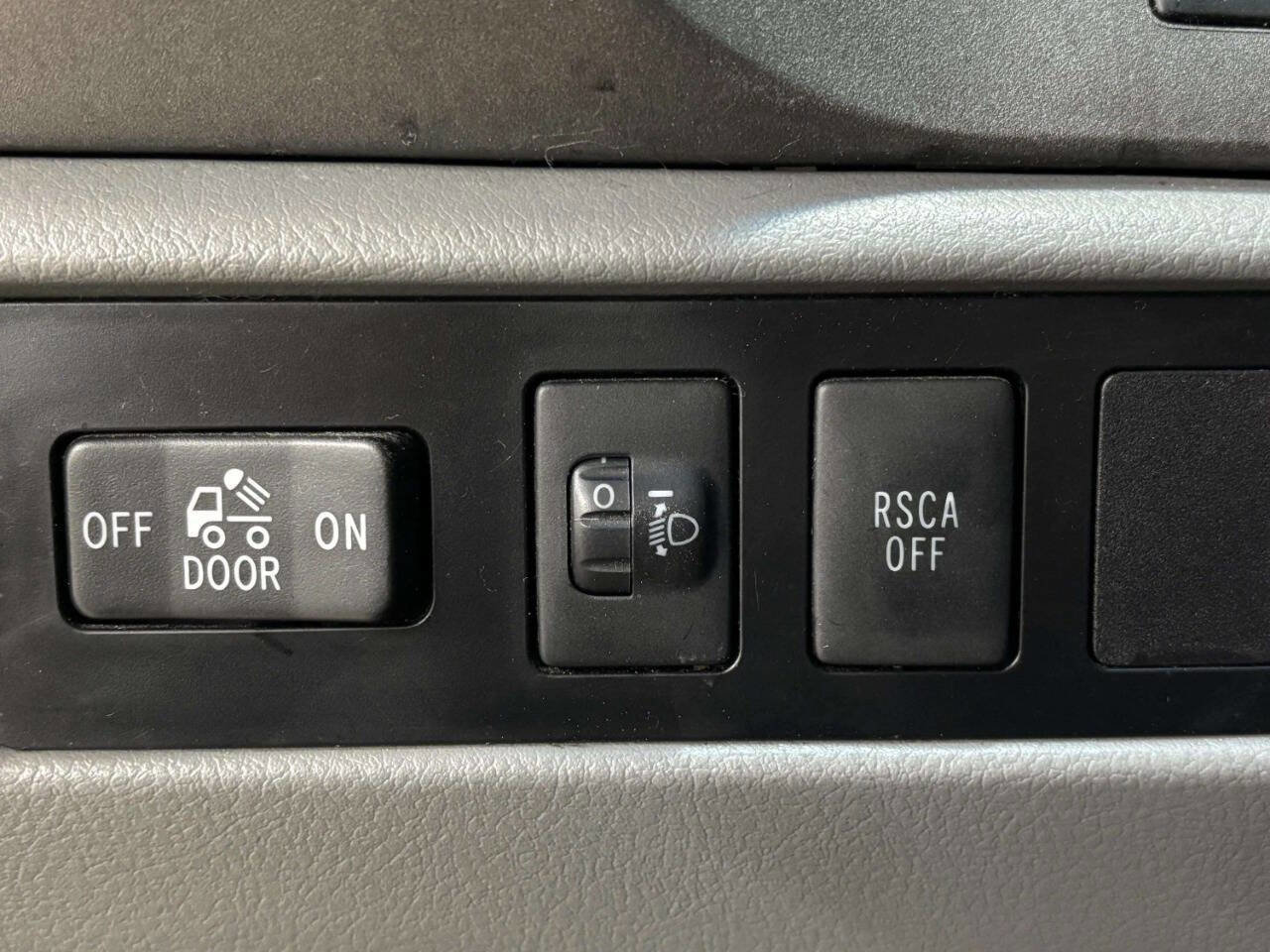 Used 2010 Toyota Tundra Limited image 48