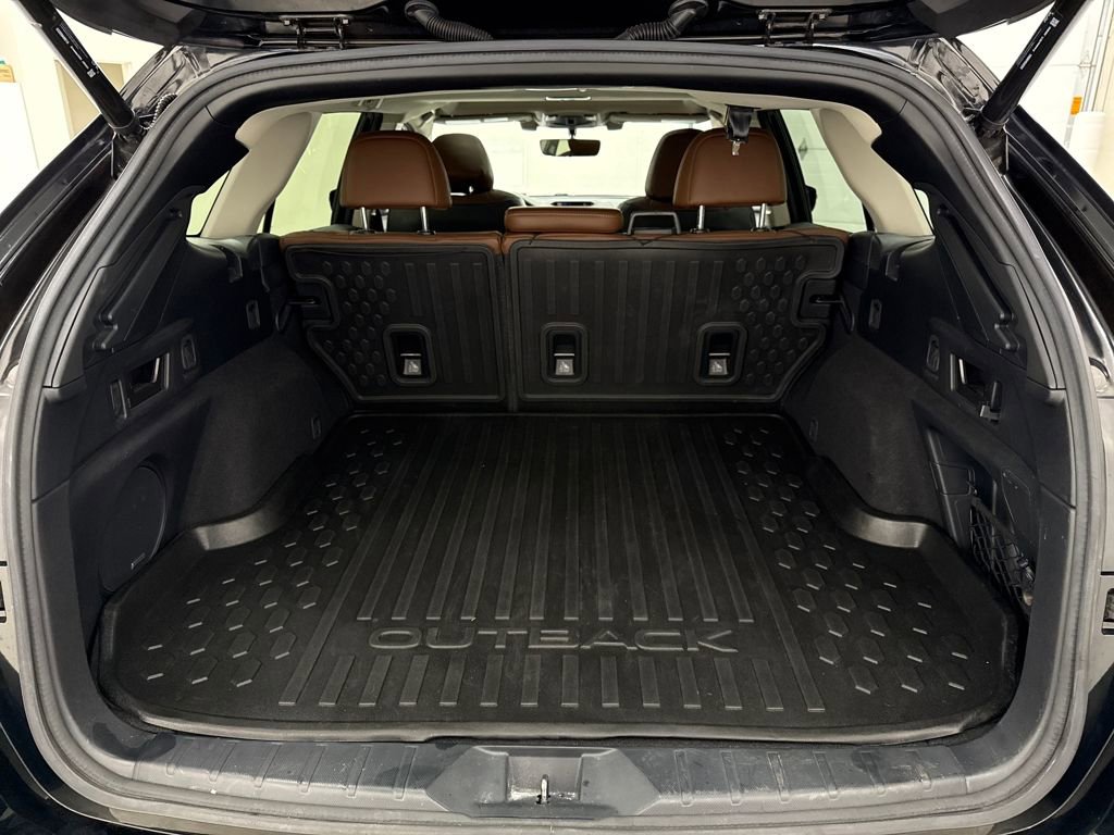 Used 2021 Subaru Outback Touring w/ Popular Package #2 image 27