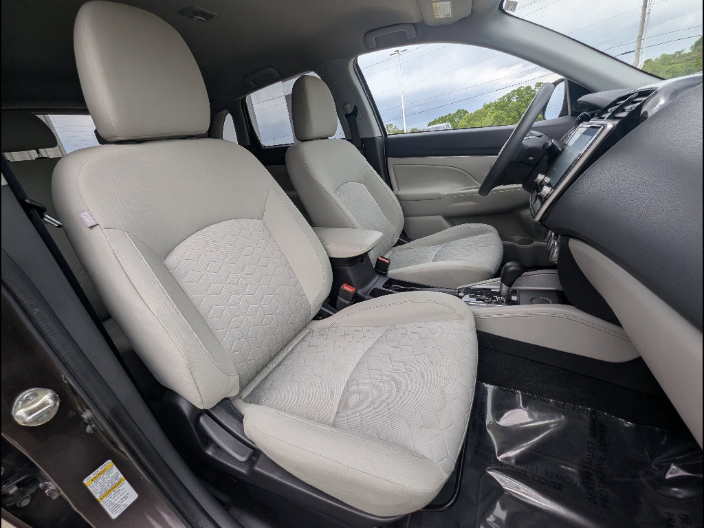 Used 2020 Mitsubishi Outlander Sport ES FWD image 19