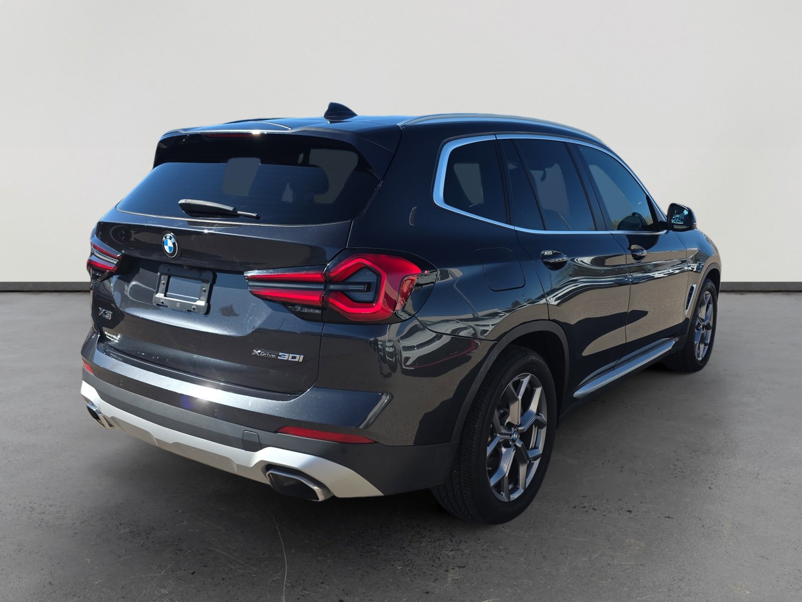 Used 2022 BMW X3 xDrive30i w/ Premium Package image 5