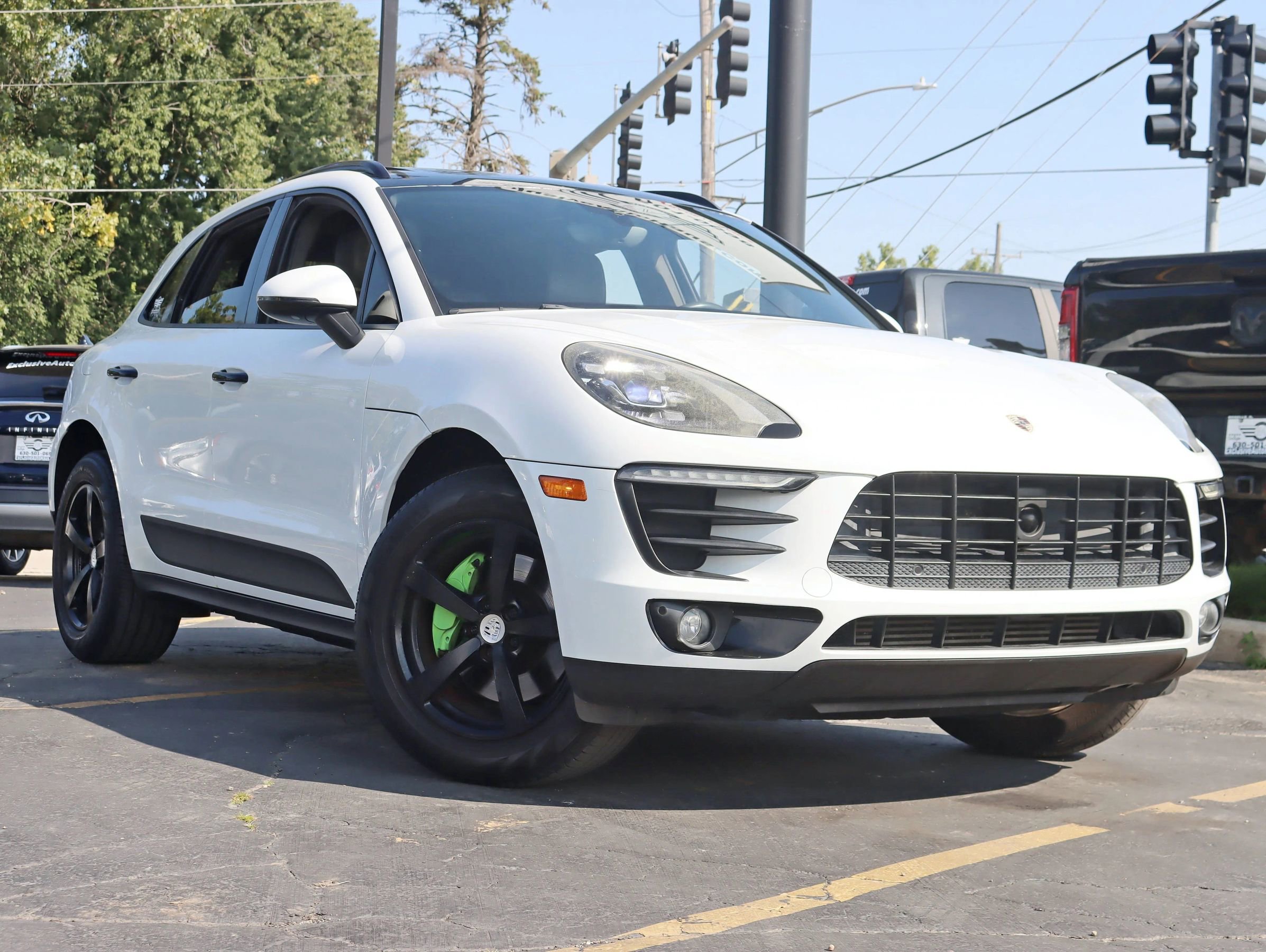Used 2018 Porsche Macan Sport Edition AWD/4WD image 8