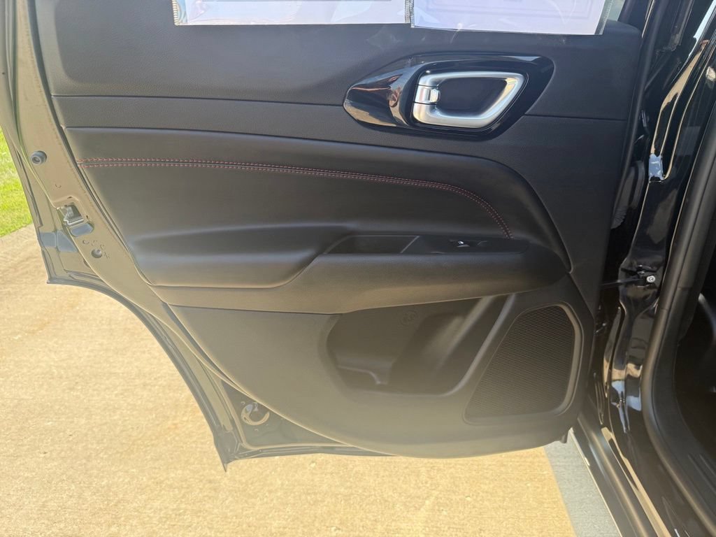 Used 2026 Jeep Compass Trailhawk AWD/4WD image 17