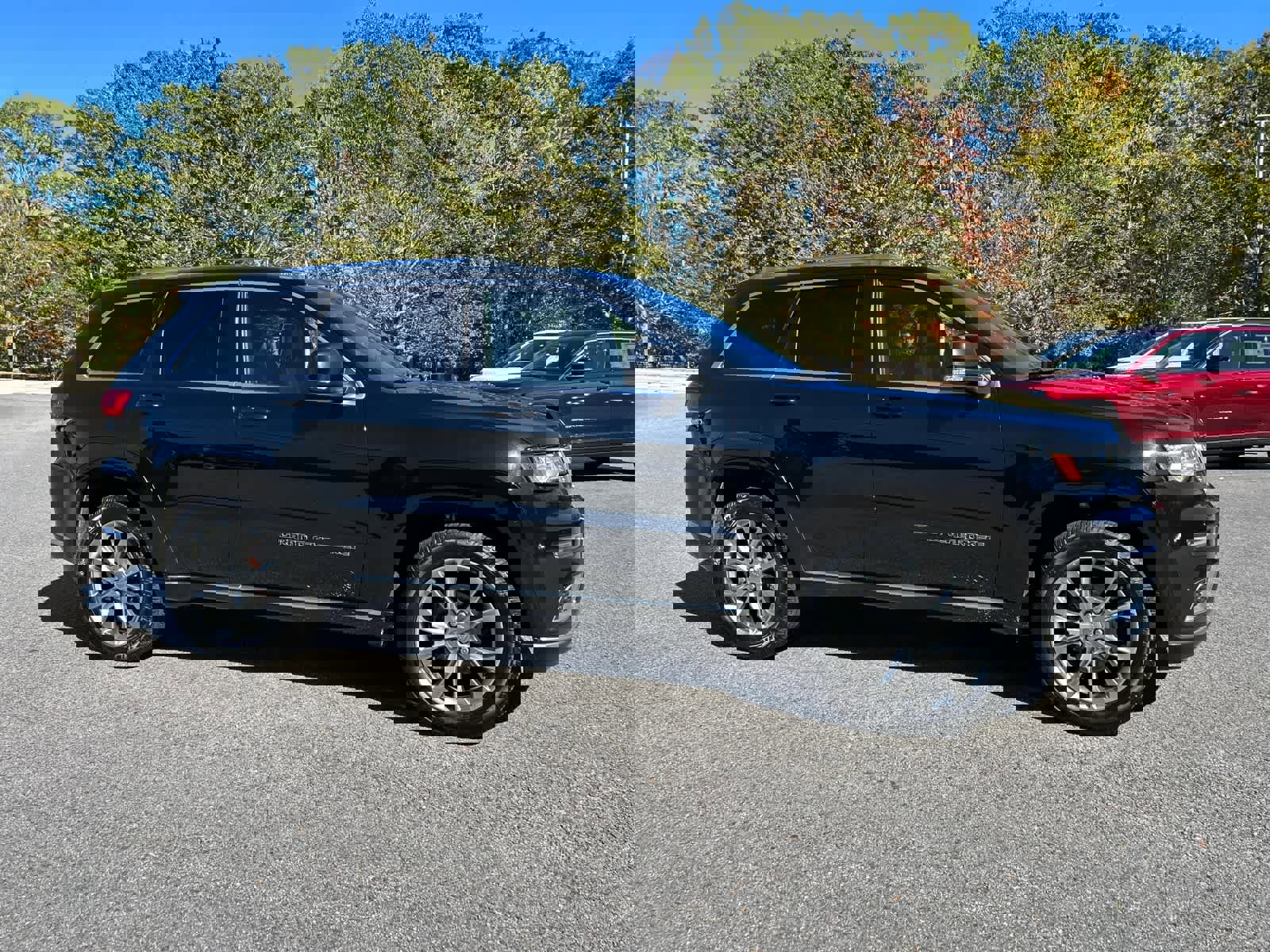 Used 2020 Jeep Grand Cherokee Summit image 3