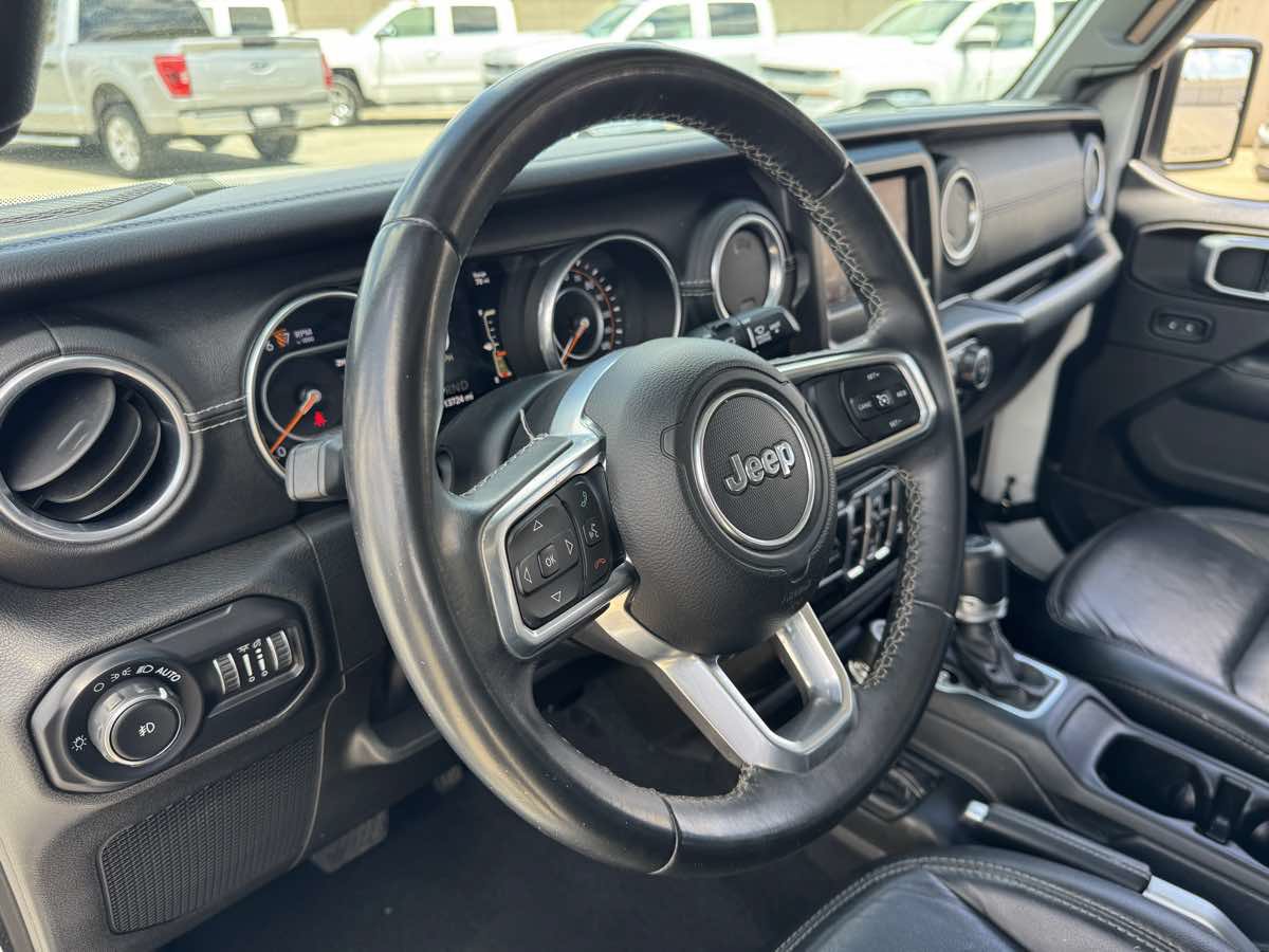 Used 2018 Jeep Wrangler Unlimited Sahara w/ LED Lighting Group AWD/4WD image 24